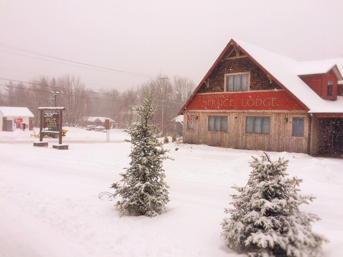Adirondack Spruce Lodge Уилмингтон Экстерьер фото
